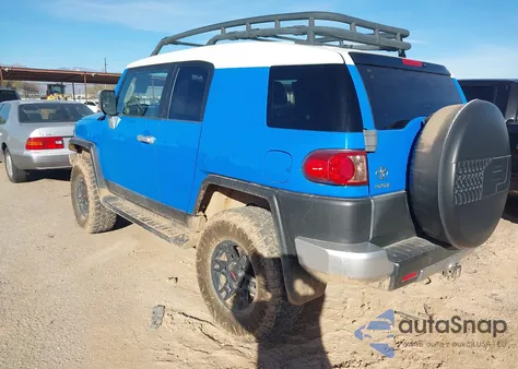 2007 Toyota Fj Cruiser z USA, uszkodzony, nr VIN JTEBU11F070004075